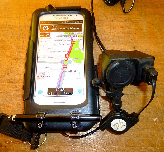 Un nouveau GPS de 40g P1070210