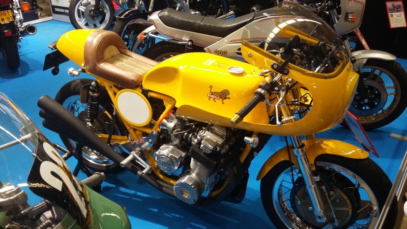 EXPO 6 Cylindres - salon Moto Legende 2015  20151113