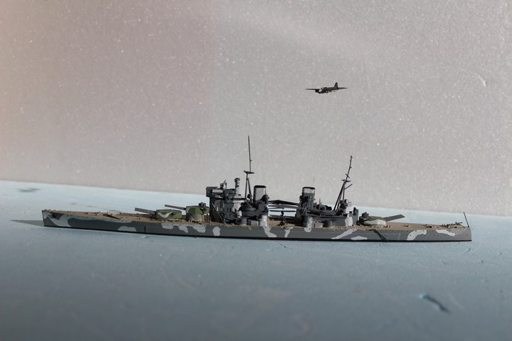 Tamiya] 1/700 - HMS PRINCE OF WALES  versus Betty & Nell Rn_hms11