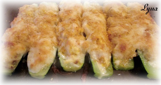 Zucchinis farcis aux oeufs et fromage Zucchi12