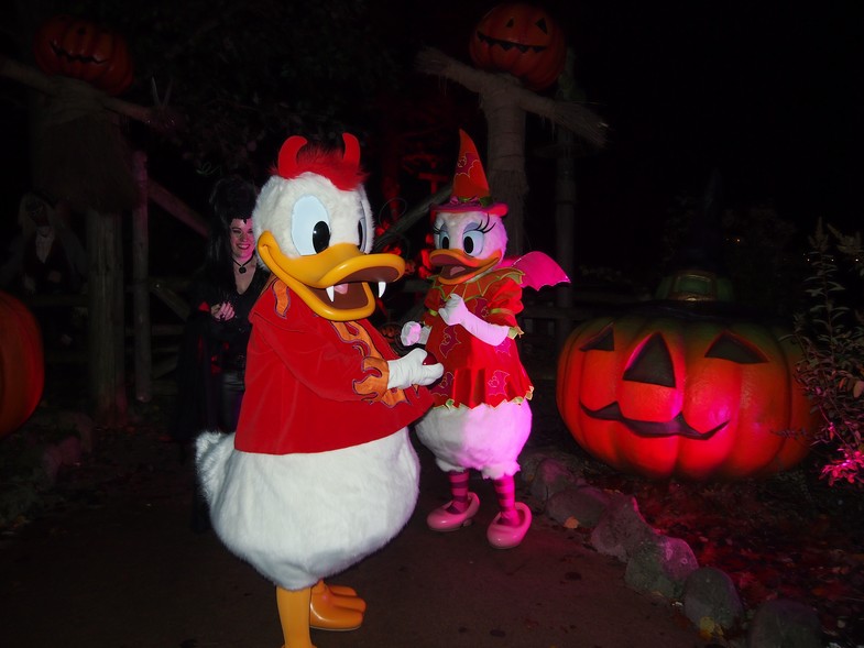 Halloween 2015 Once Upon A Time débarque à Disneyland ! - Page 2 4110