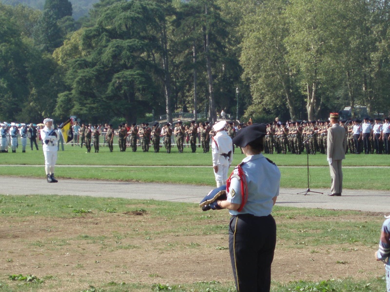 Le 27 B.C.A. le 14 juillet. P8300110