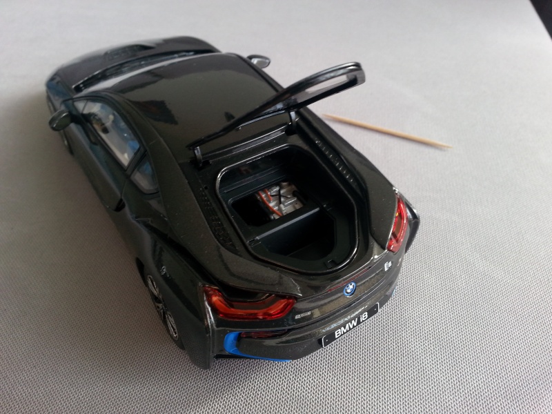 BMW i8 1/24 Revell 20160133