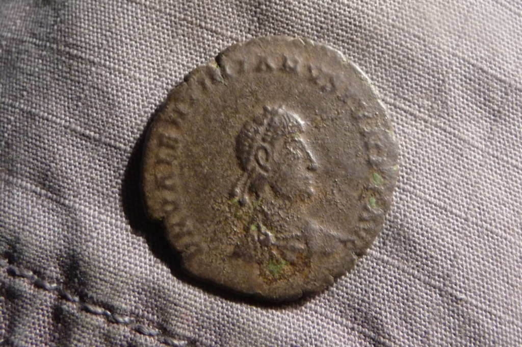 Maiorina pecunia de Valentinien II? P1090913