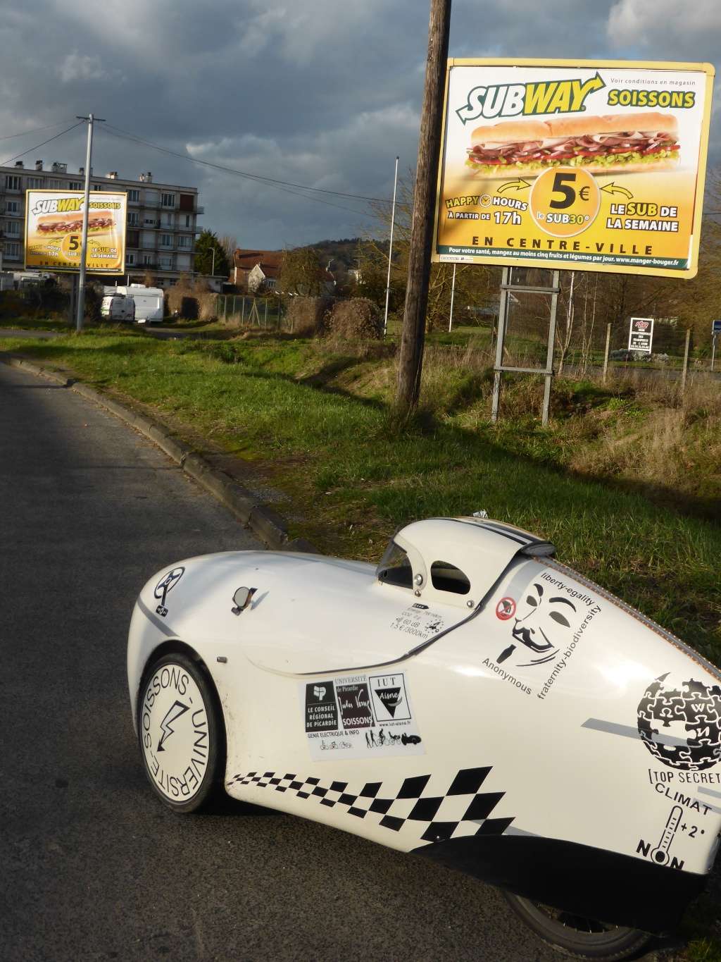 pneus - velomobile leiba xstream et engin electric de l'IUT de l' Aisne: 2015/2018 - Page 8 P1050911