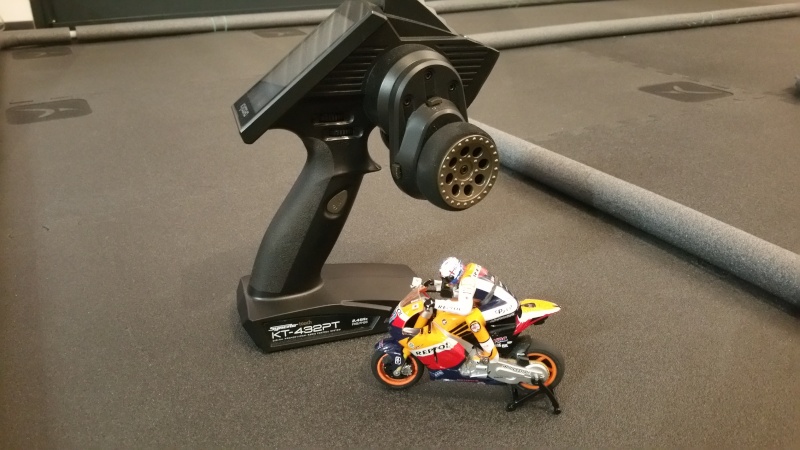 Motoracer Honda dans mon salon 20151213
