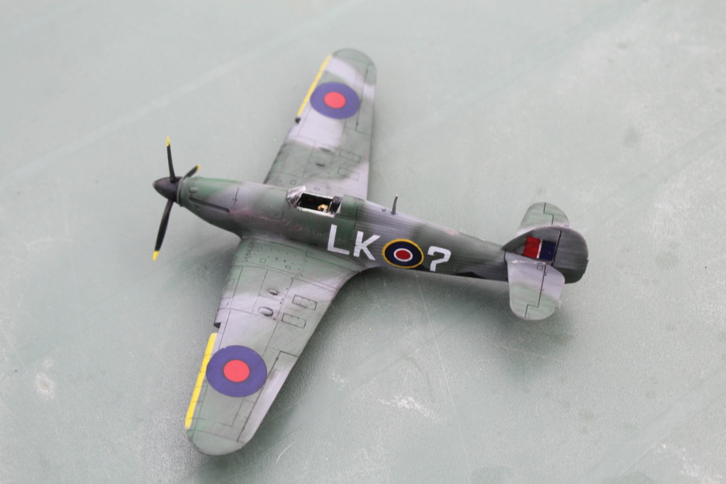 Hurricane MK IIC  Academy 1/72  - Page 4 Img_7622