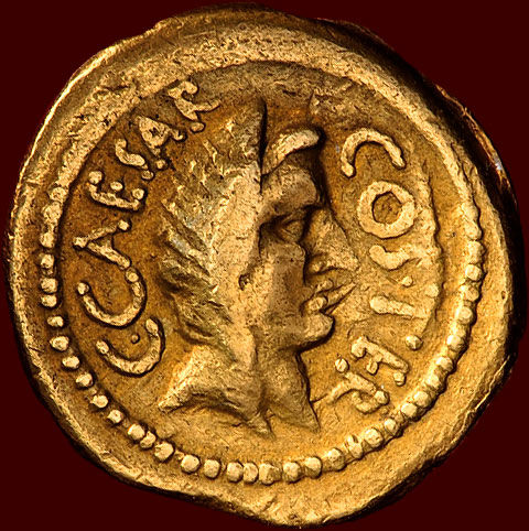 Julius Caesar. Aureus or, 46 av. J.-C..  329dcc10