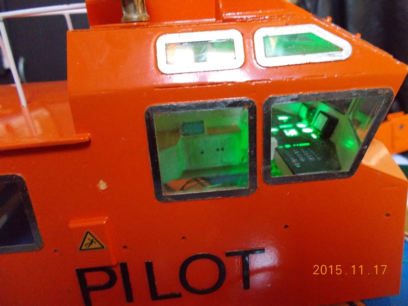 Bateau Pilote Kit Aero-Naut au 1/25  - Page 3 Dscn0116