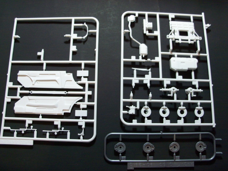 AOSHIMA  Nissan Skyline GT-R  VeilSide Combat  ( R32 ) 101_0332