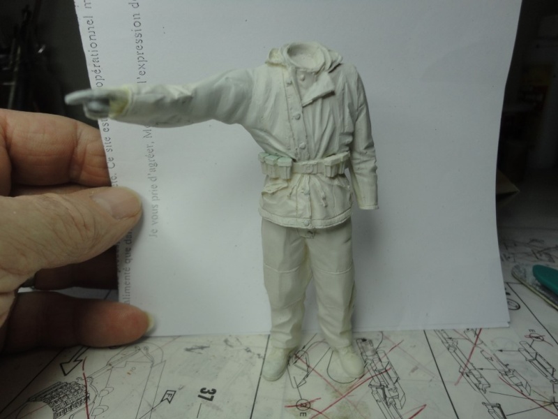 German MG 42 gunner - ALPINE MINIATURES - Résine - 1/16 120 mm - Page 3 Dsc09247