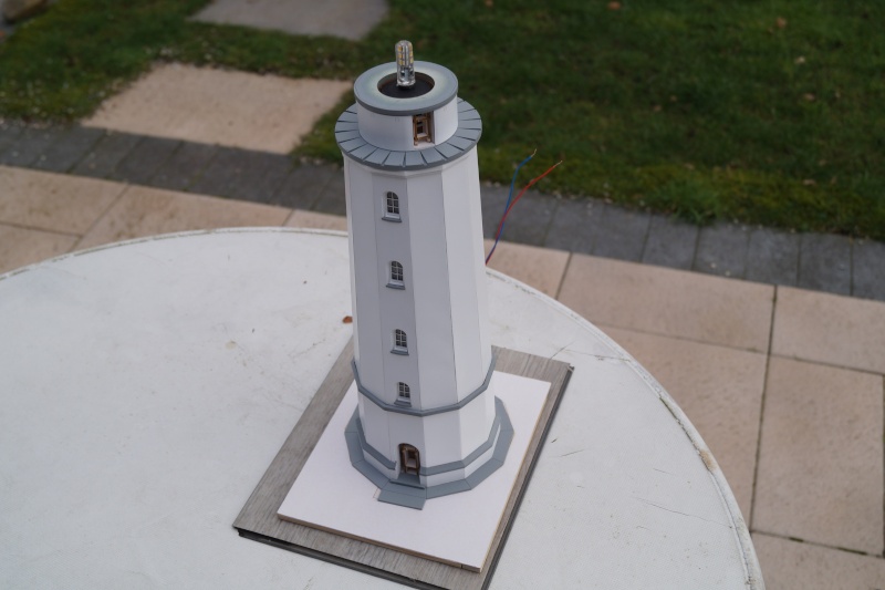 Fertig -  Der Leuchtturm Dornbusch auf Hiddensee in 1 : 72 gebaut von guennie - Seite 3 Dsc04675