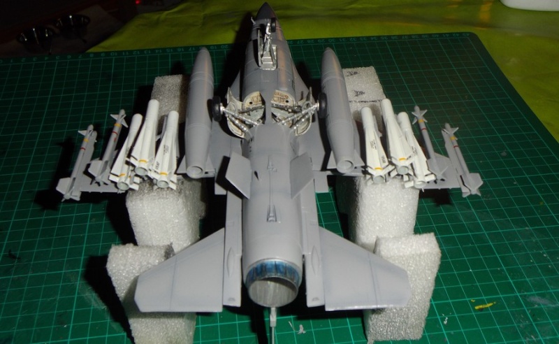 F-16 C FIGHTING FALCON 1/48 - Page 3 330