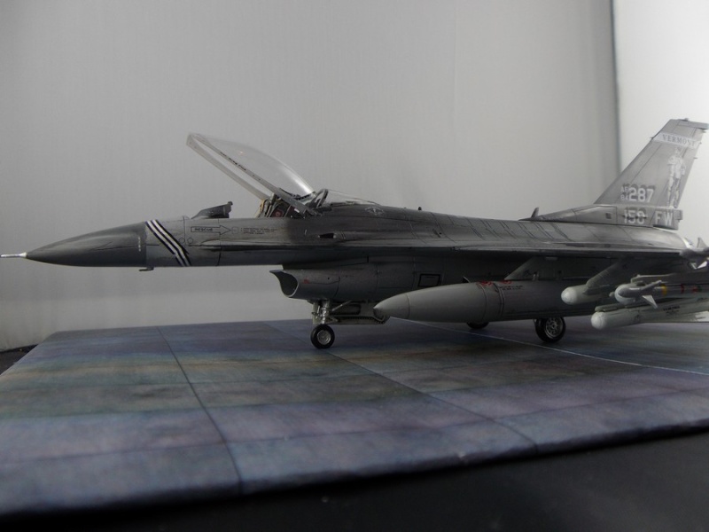 F-16 C FIGHTING FALCON 1/48 - Page 3 525