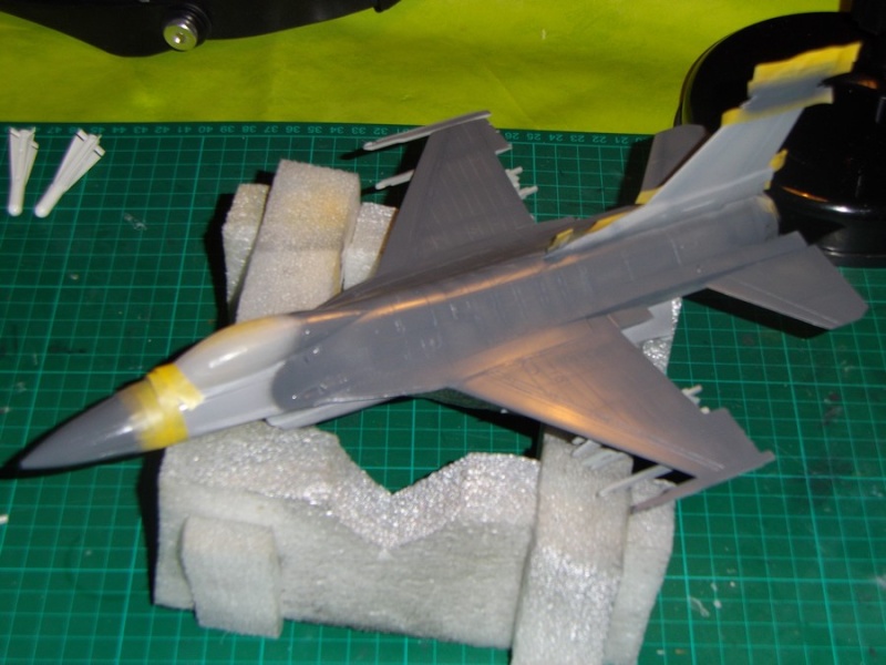 F-16 C FIGHTING FALCON 1/48 - Page 2 721
