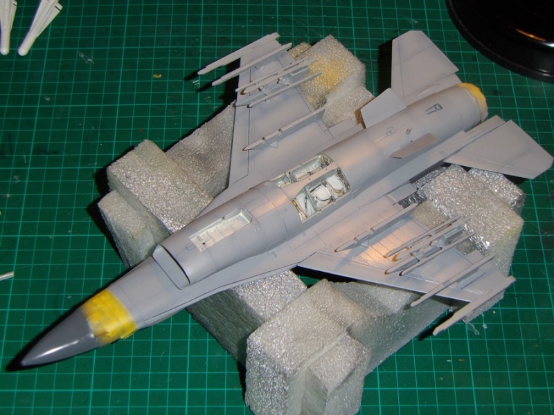 F-16 C FIGHTING FALCON 1/48 - Page 2 818