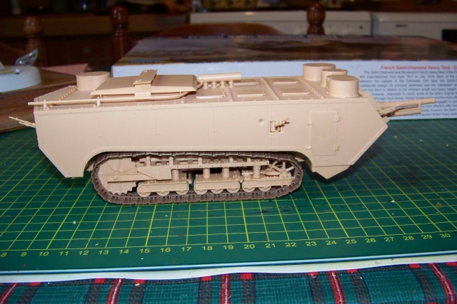 1/35 St Chamond Hobby Boss 100_0130