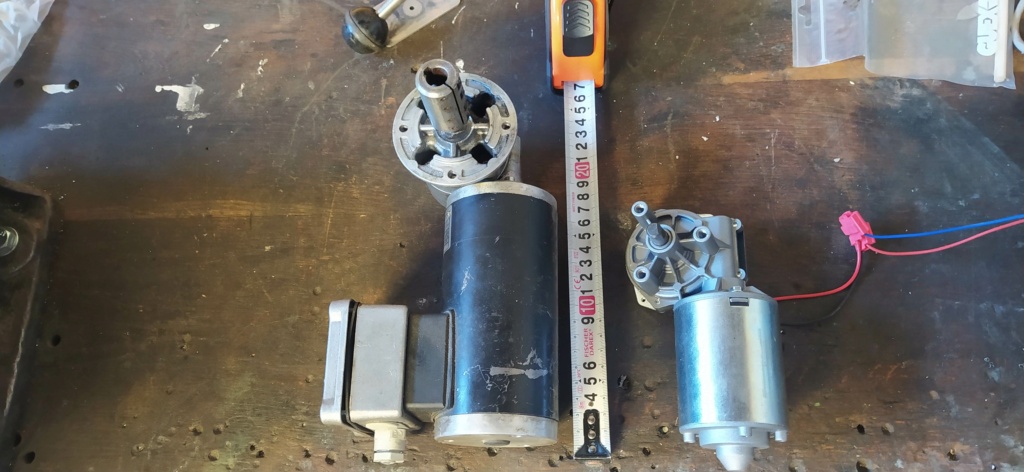 Cherche motoreducteur 16941913
