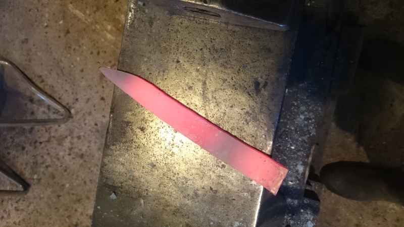 fabrication de deux couteaux à désosser  Dsc_0113
