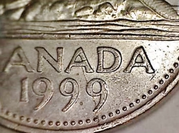 1999 - Coin Fendillé sur le 3e 9 & A de canAda 1999_f10