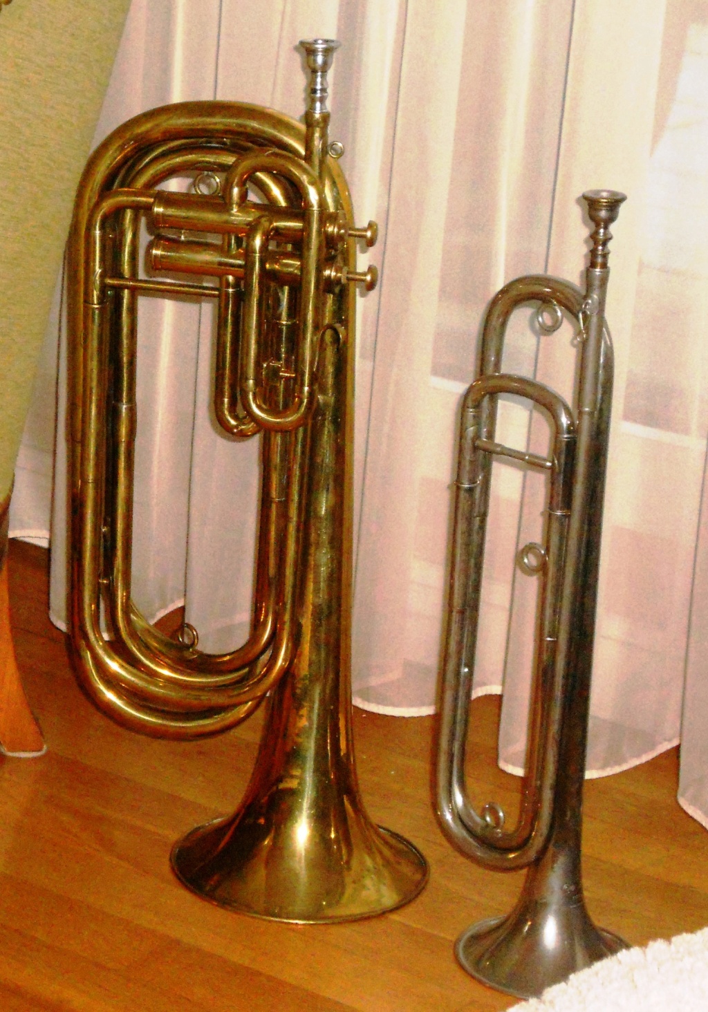 Les instruments de musique : caisses - tambours - clairons - trompettes - Page 3 Dscn0217