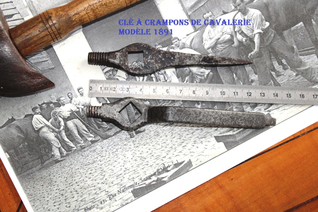 Sacoches et outils des maréchaux ferrants de l'armée (Cavalerie et artillerie)  - Page 4 Img_1518