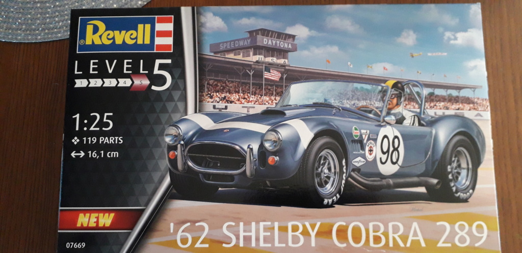 62' Shelby Cobra 289   REVELL  - new box 1/25  20201131