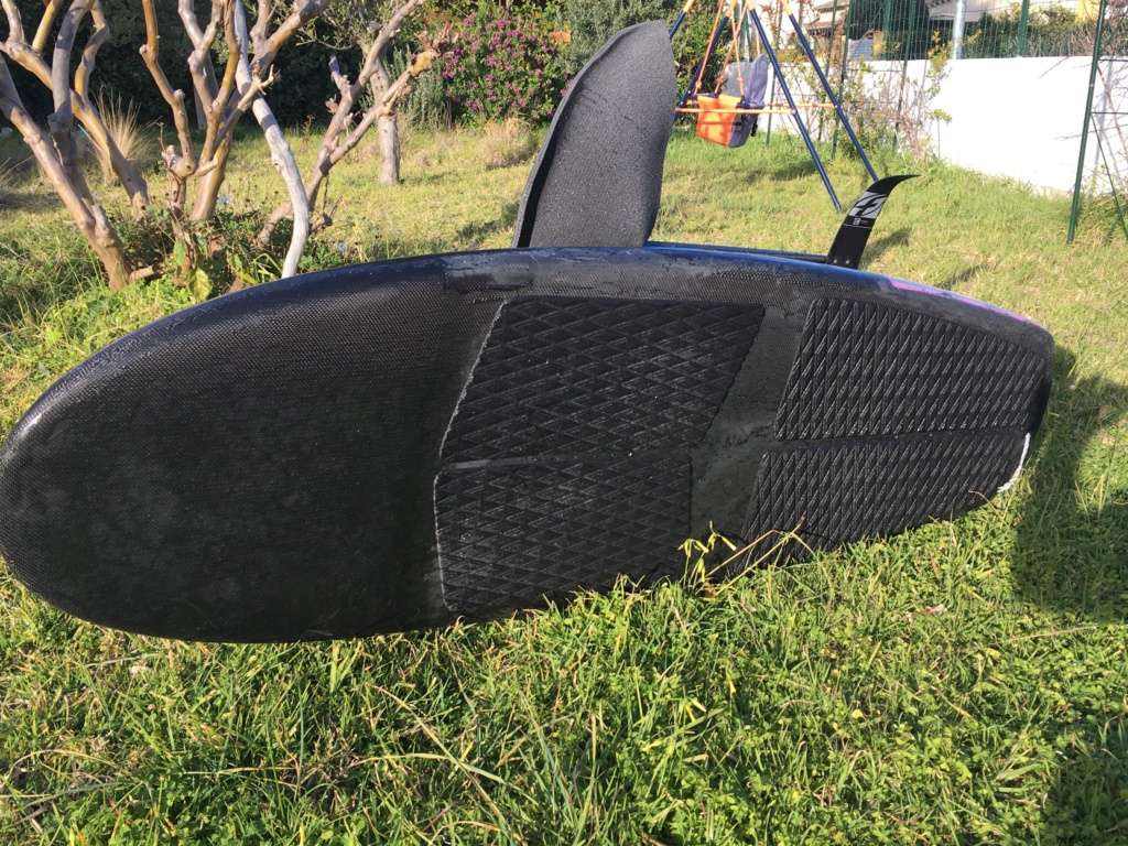 Board wingfoil-kitefoil-surfoil 145-50cm  370eur. Surfoi14