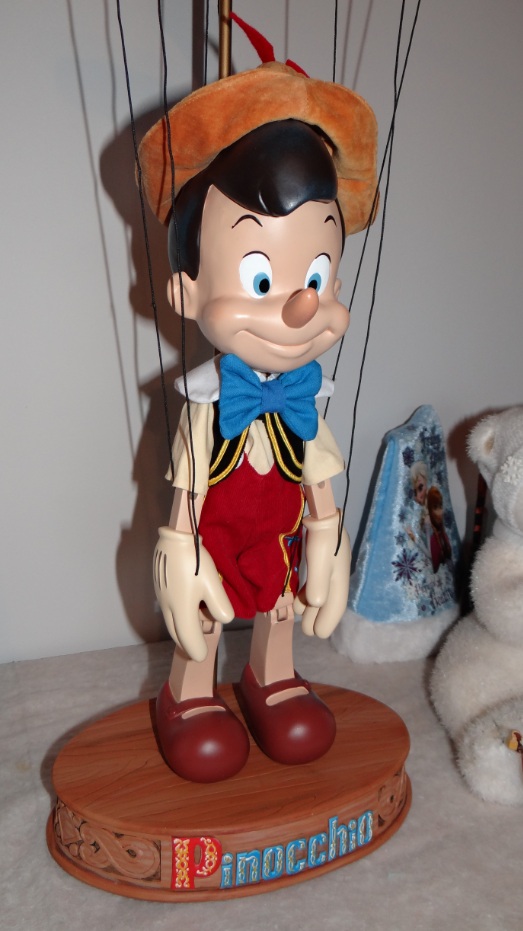 Pinocchio - Page 6 411