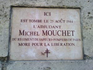 Paris I Seine (Place de la Concorde ;Rue de Rivoli) Mouche10
