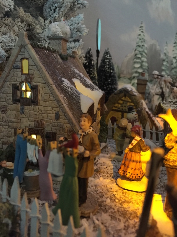 Paisible Noël au village (petit cœur ) Image111