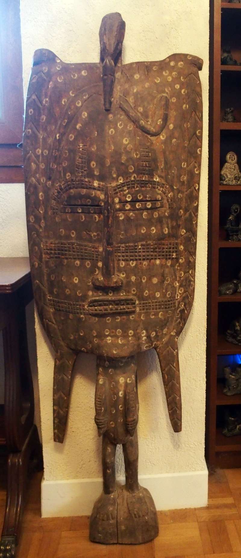 Grand masque (ou cimier) en bois semblant authentique 00117
