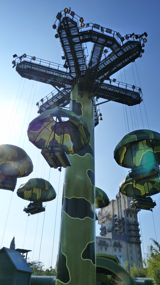 [Walt Disney Studios - Toon Studio] Toy Soldier Parachute Drop P1330911