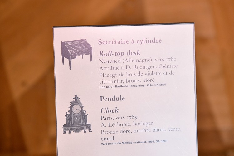 Nouvelles salles consacrées au XVIIIe siècle au Louvre - Page 18 Oig_9830