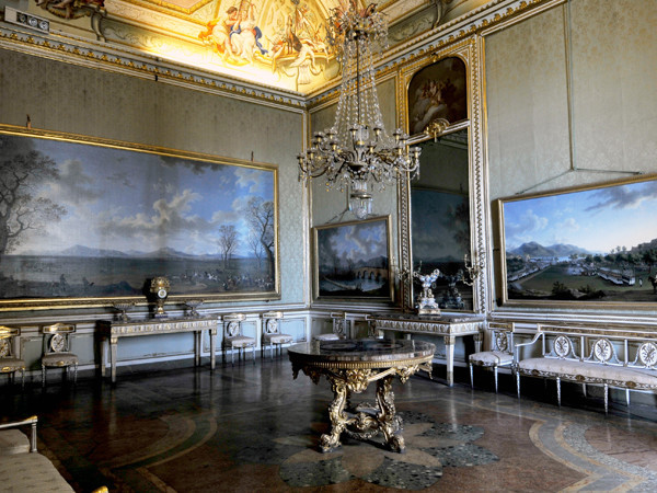 Marie-Caroline à Naples : le Palais Royal de Caserte - Page 2 14550-10
