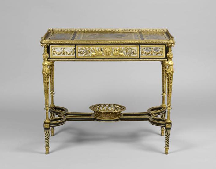 Chinoiseries et meubles de Marie-Antoinette : par Weisweiler, Macret et Riesener 15-50910