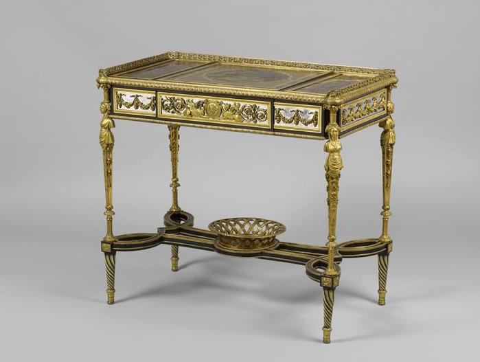 Chinoiseries et meubles de Marie-Antoinette : par Weisweiler, Macret et Riesener 15-50916