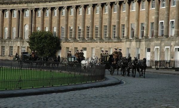 Mesdames de Lamballe et de Polignac,   aux eaux de Bath Captu155