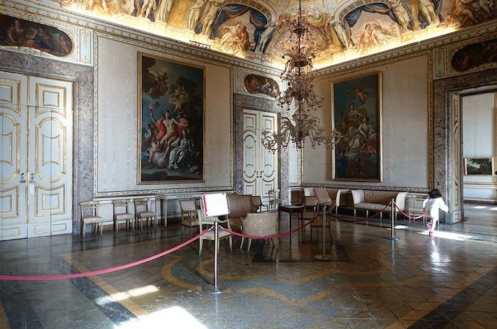 caserte - Le Palais Royal de Caserte (Reggia di Caserta), près de Naples - Page 3 Captu254