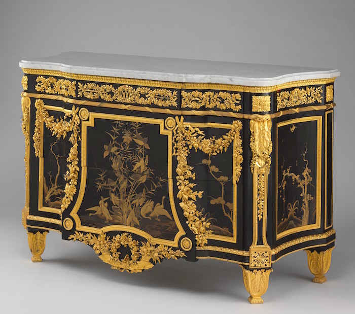Chinoiseries et meubles de Marie-Antoinette : par Weisweiler, Macret et Riesener Dp109210