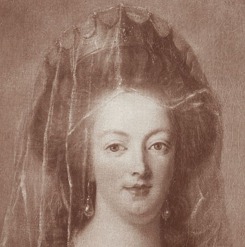 Marie-Antoinette en vestale, d'après Vigée Le Brun ou Callet ? Marie131