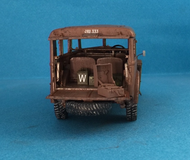 La BBC en action - "Humber staff car" Accurate Armour + figurines Bronco et scratch - 1/35 Image13