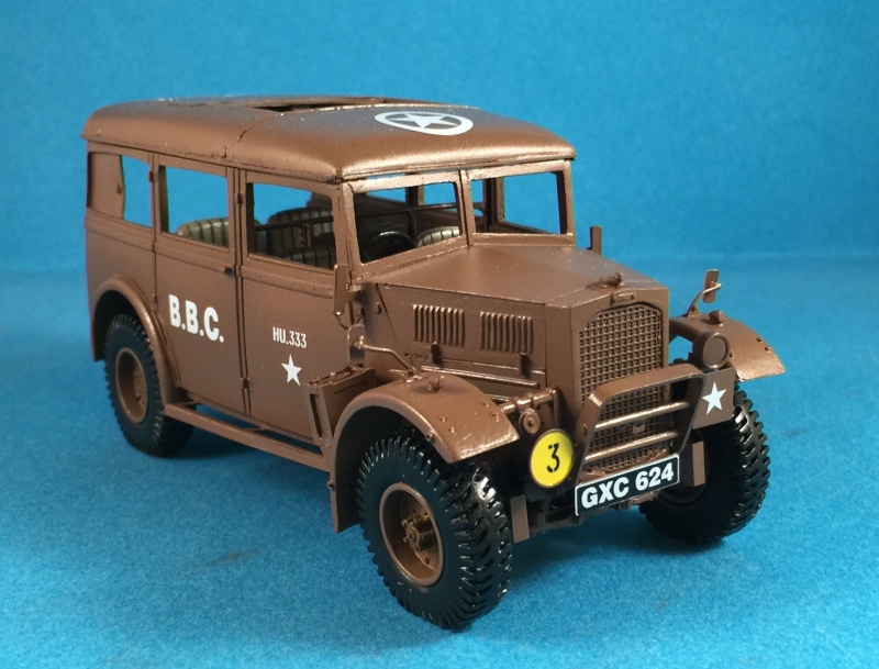 La BBC en action - "Humber staff car" Accurate Armour + figurines Bronco et scratch - 1/35 Img_1816