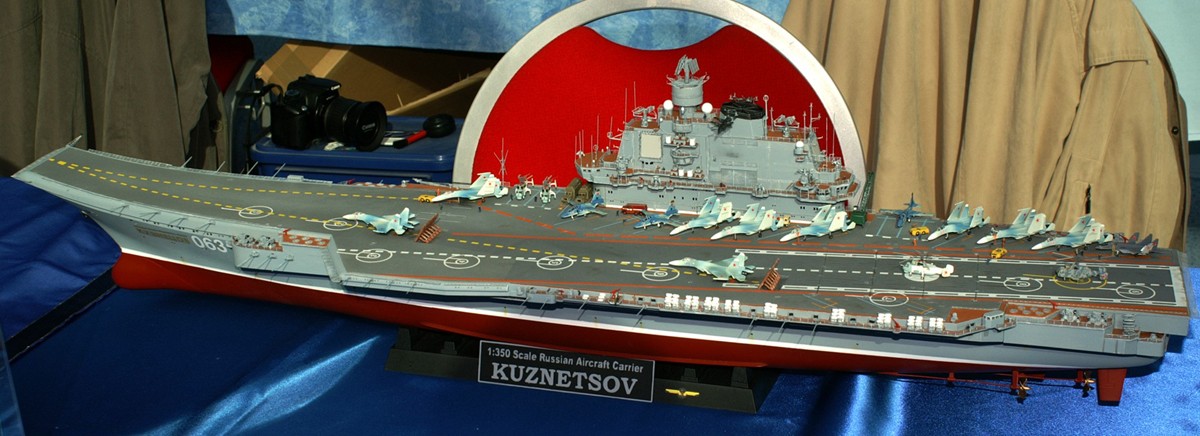 Admiral Kuznetsov (Trumpeter 1/350°) par horos P1000210