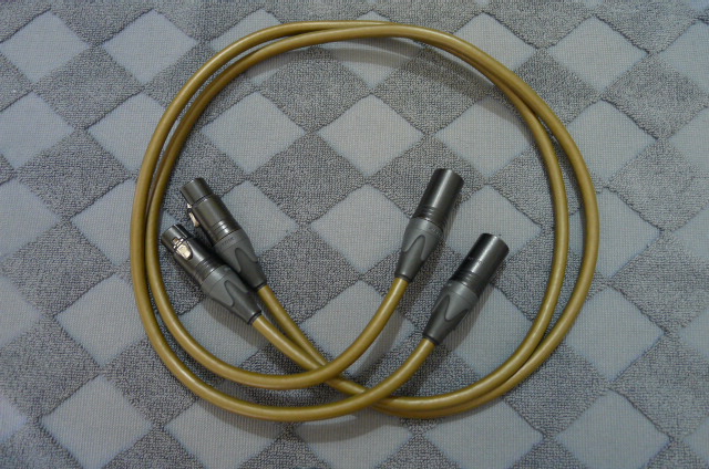 Van Den Hul The Integration Hybrid Balance XLR Cables (Used) SOLD P1100927