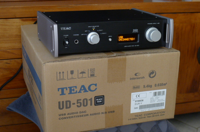 TEAC UD-501 Dual-Monaural PCM/DSD USB Audio DAC (Used) SOLD P1110015