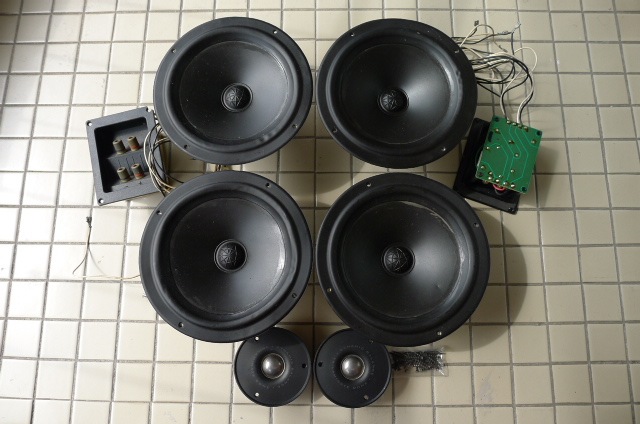 Polk Audio RT16 Speaker's woofers, Tweeters and Crossover (Used) SOLD P1110018