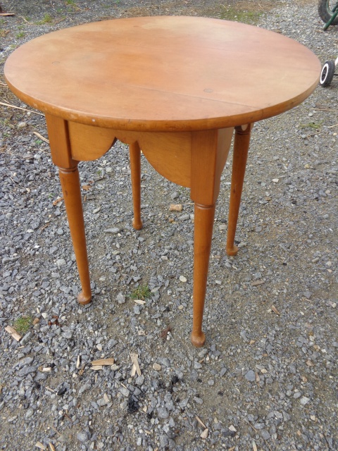 Table ronde  - style Queen Anne T10