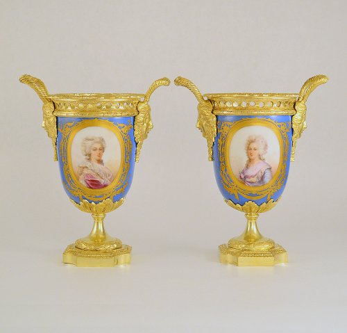 Collection : Marie-Antoinette sur porcelaine - Page 2 Antics10