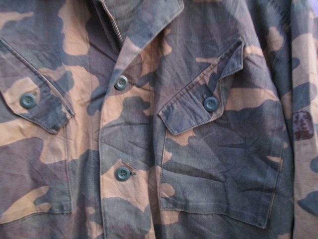Can anyone identify this camo jacket Image13